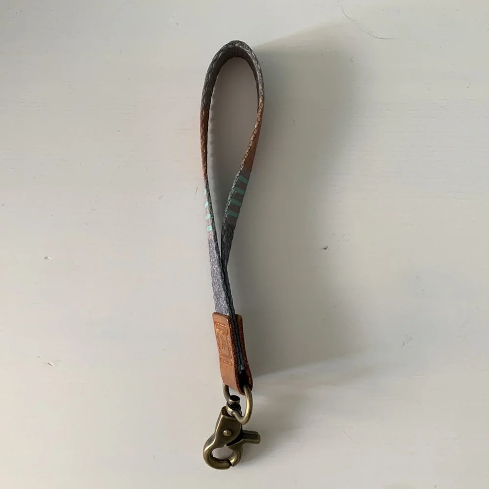 Thread Wristlet Keychain - Picture 3 of 3